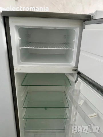 хладилник с отделна камера Zanussi ZRT23100XA , снимка 4 - Хладилници - 53183614