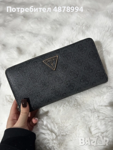 Голямо Портмоне GUESS с дефект