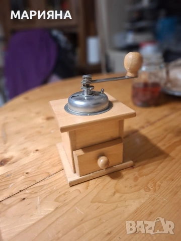 Ръчна ретро мелничка, снимка 2 - Декорация за дома - 53207256