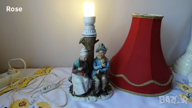 Лампа с фигурка на възрастна двойка, седнала на пейка под дърво. , снимка 13 - Настолни лампи - 52686354