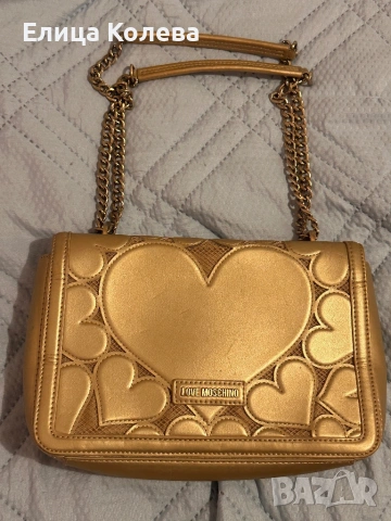 Love Moschino златиста дамска чанта 