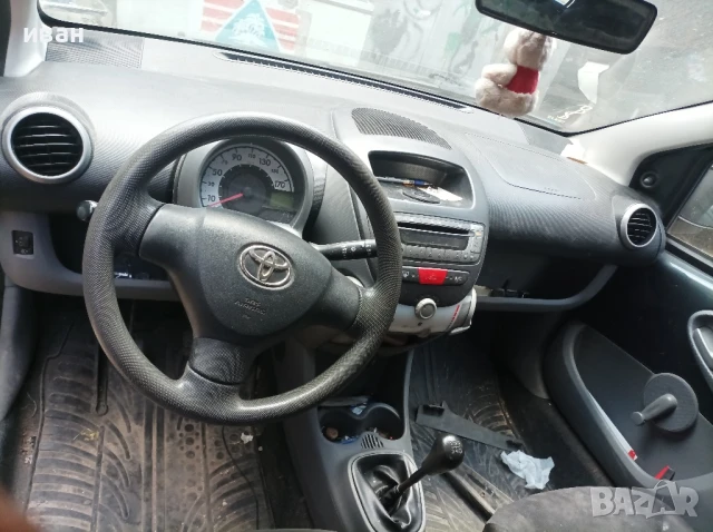 Тойота Айго 1.0 бензин. 68 кс. 1KR. 2009 год. На части. , снимка 3 - Автомобили и джипове - 51259527