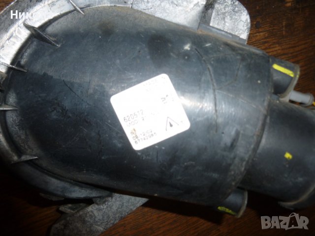 Десен халоген Пежо 206-хечбек, снимка 3 - Части - 37800485