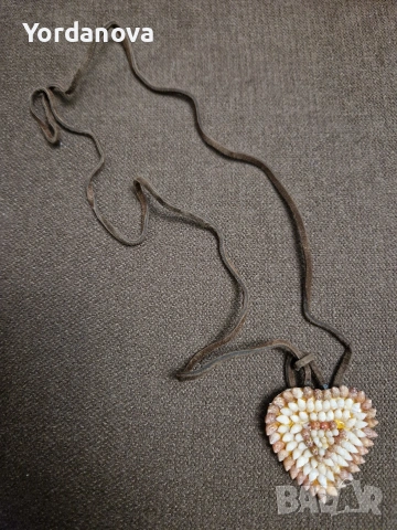 Колиета, снимка 2 - Колиета, медальони, синджири - 53321838