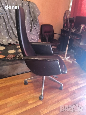 Дизайнерски стол