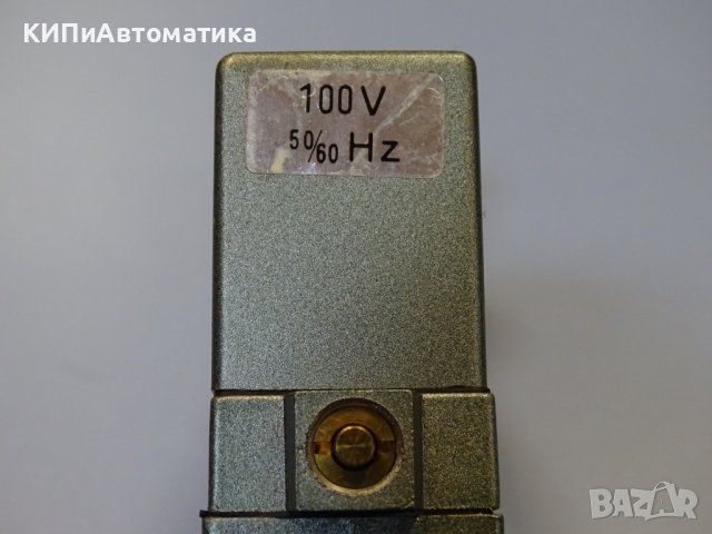 пневматичен разпределител SMC V3100 solenoid valve, снимка 3 - Резервни части за машини - 39639349