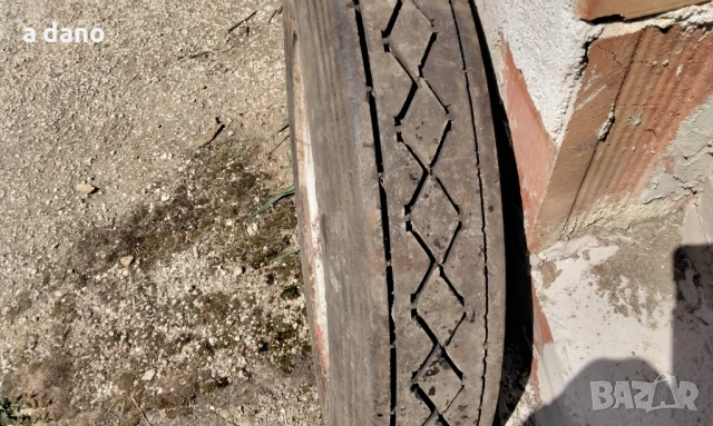 Гума с джанта за т25, снимка 2 - Селскостопанска техника - 54346115