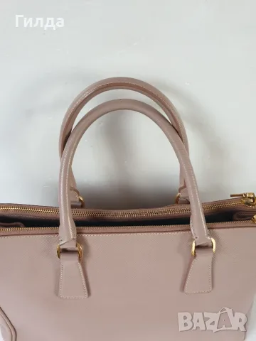 автентична чанта Prada, снимка 6 - Чанти - 56007497