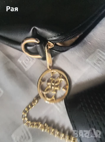 Черна дамска чанта Guess, снимка 7 - Чанти - 50664999