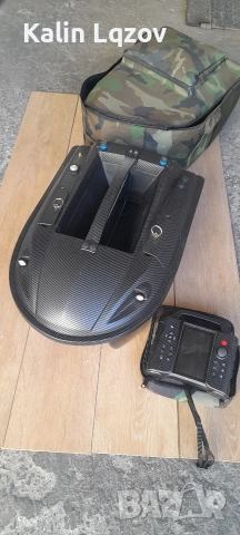 Лодка за захранка със сонар и gps