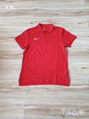 Оригинална мъжка тениска с яка Nike