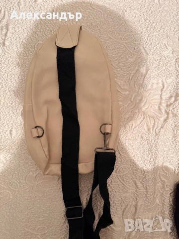 Дамска чанта тип раница, снимка 4 - Раници - 52445911