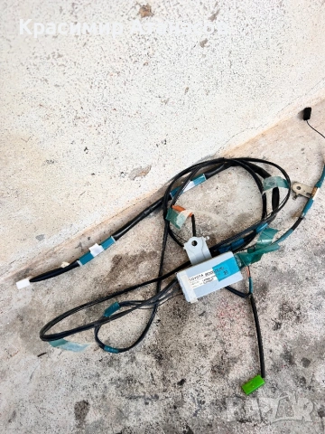 86300-05180. Антена модул за Тойота Авенсис T27 седан. 2012г