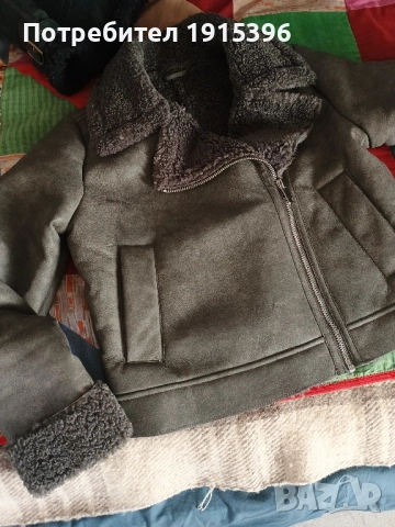 Късо сиво палтенце с каракул , снимка 2 - Якета - 51952461