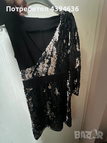 Рокля с един ръкав 