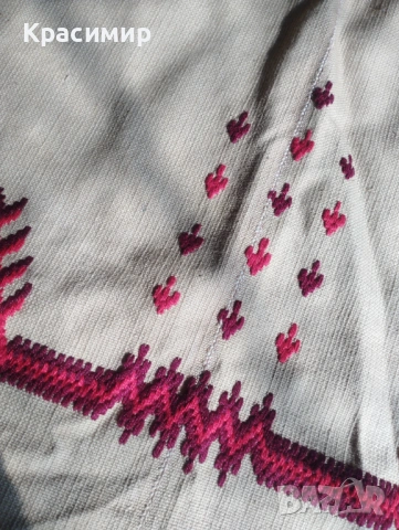 покривка в автентичен стил, снимка 3 - Покривки за маси - 54231207