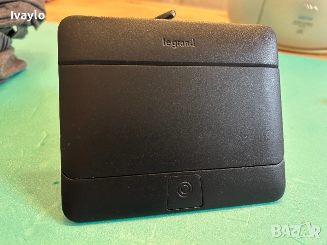 Legrand подова кутия, Контакт за бюро, снимка 2 - Друга електроника - 52616020