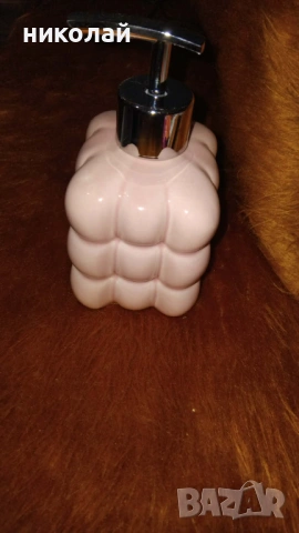 продавам дозатор за сапун