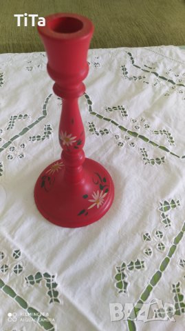 Ръчно рисуван дървен свещник в червено , снимка 7 - Други - 39050138