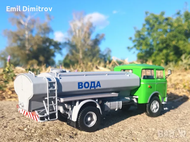 Умален модел на Шкода Мадара в мащаб 1:43, снимка 5 - Колекции - 55731448