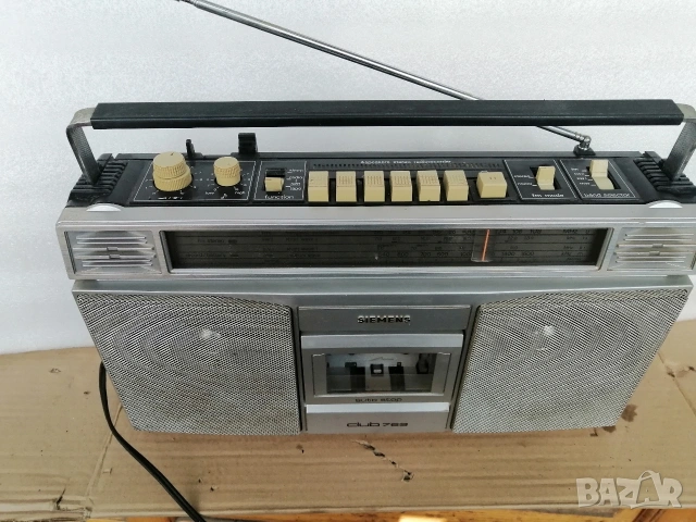 Радиокасетофон SIEMENS CLUB 763, снимка 2 - Радиокасетофони, транзистори - 54049018