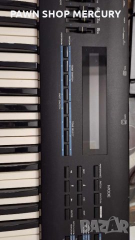  Продавам синтезатор ROLAND JV90