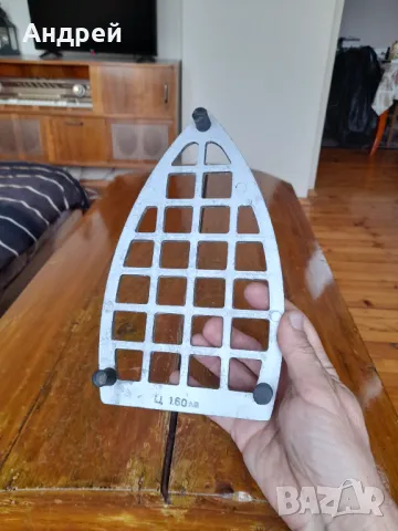 Стара поставка за ютия #12, снимка 4 - Други ценни предмети - 49729780