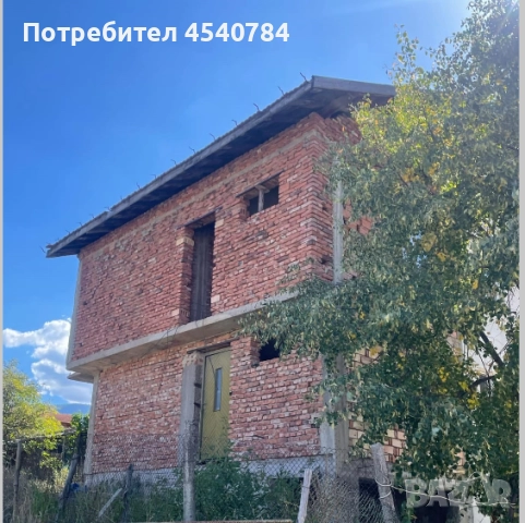 Масивна къща в идеален център на с. Говедарци, снимка 3 - Къщи - 52142363