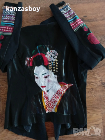 Desigual - страхотно дамско яке р-р 42/L, снимка 8 - Якета - 53992959