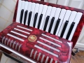 Акордеон Велтмайстер 12 баса, снимка 1