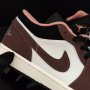 Nike Air Jordan 1 Low Mocha Chocolate Crimson Bliss Brown Размер 43 Номер Обувки Маратонки Нови , снимка 7