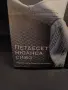 Петдесет нюанса сиво /по- тъмно, снимка 2