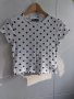 Бяла къса тениска на черни точки с къдрички, снимка 1
