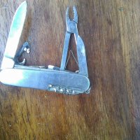 Комбиниран нож с клещи ножица трион пила тирбушон отварачка и други ножчета, снимка 2 - Ножове - 38825936