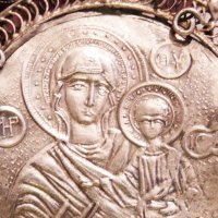 Възрожденска Сребърна икона, амулет, накит, медальон с Богородица, Дева Мария - Панагия 70 мм - Бого, снимка 8 - Антикварни и старинни предмети - 30339453
