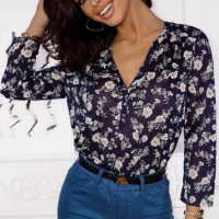 Нежна дамска риза на цветя  , снимка 3 - Блузи с дълъг ръкав и пуловери - 44701828