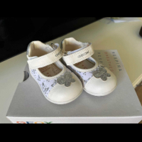 Geox бебешки обувки 19 номер. Нови, снимка 1 - Детски обувки - 44656810