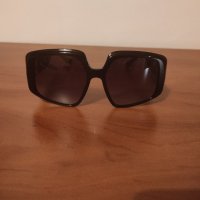 Чисто нови слънчеви очила Долче и Габана 100 % оригинални , снимка 3 - Слънчеви и диоптрични очила - 37322976