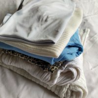 Пуловери блузи с дълъг ръкав жилетки С- М размер 2 лв на брой , снимка 17 - Блузи с дълъг ръкав и пуловери - 31414250