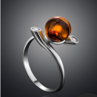 Сребърен пръстен с балтийски кехлибар. Сребро 925, снимка 3 - Пръстени - 36526156