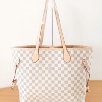 Бежова чанта  Louis Vuitton код 09-406, снимка 1 - Чанти - 41555074