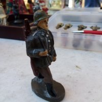 Стара фигура на войник, снимка 4 - Антикварни и старинни предмети - 30875778