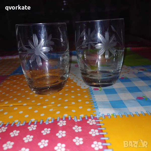 Два броя стъклени чашки, снимка 1