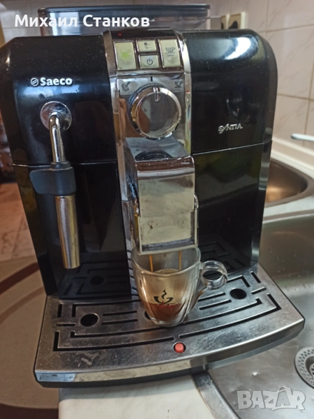 Кафе автомат Саеко Синтия работи добре и прави хубаво кафе , снимка 1