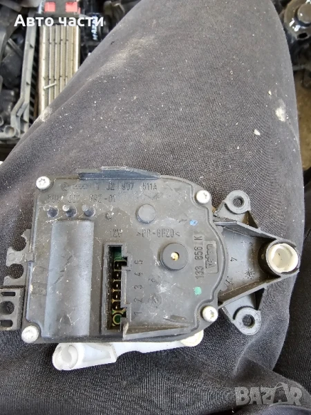 Моторче за клапата за рециркулация на въздуха A3 A4 Golf различни други 1J2907511A Нов оригинален VW, снимка 1