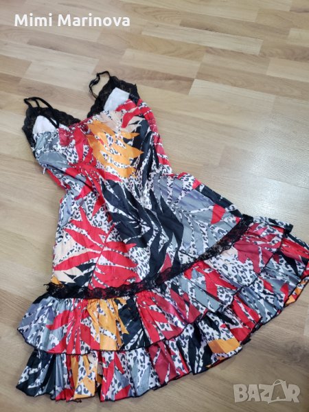  Флорална сатенена рокля с дантела, снимка 1