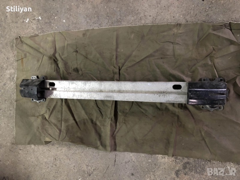 Субару легаси 2005 година Предна греда , снимка 1