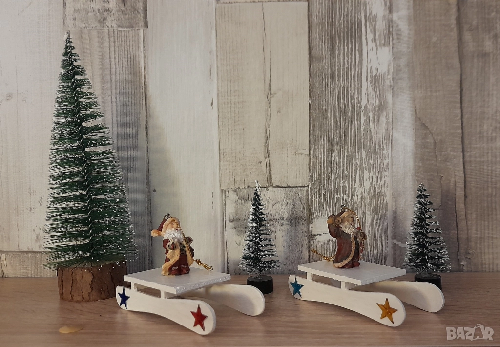 Новогодишна играчка дървена шейничка с дядо коледа, снимка 1