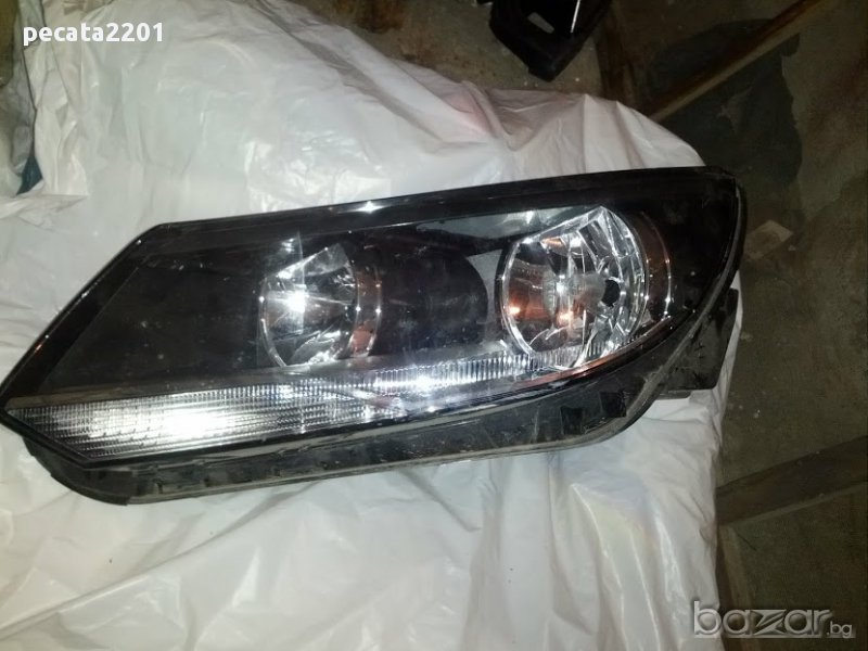 Продавам - ляв фар за Фолксваген Тигуан (VW Tiguan) 2012 г в Части в гр ...