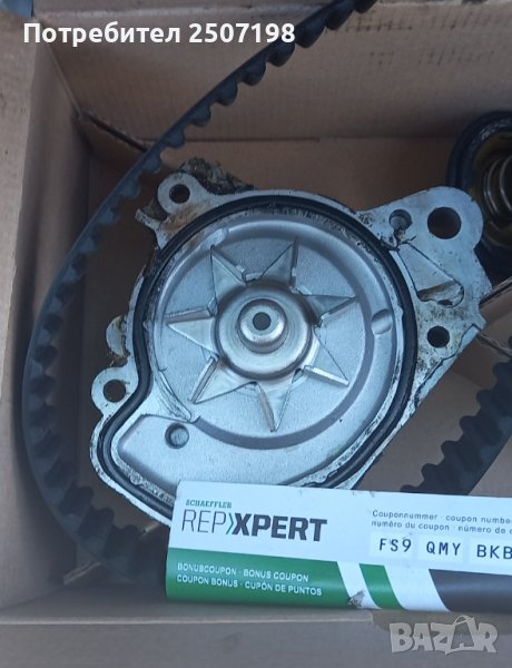 Водна помпа, ангренажен ремък, ролка и термостат., снимка 1